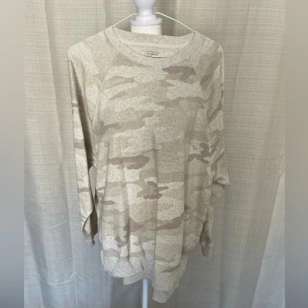 Women's American Eagle Ah-Mazingly Soft Camo Sweatshirt - Sz. M